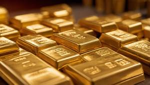 Gold briefly drops below $5,000 due to Fed speculation