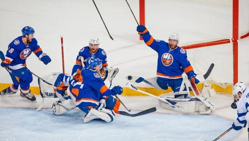 Islanders win seventh consecutive game vs. Lightning