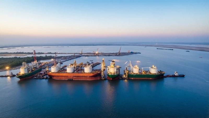 Bangladesh seeks long-term LNG contracts, to build new LNG import terminals