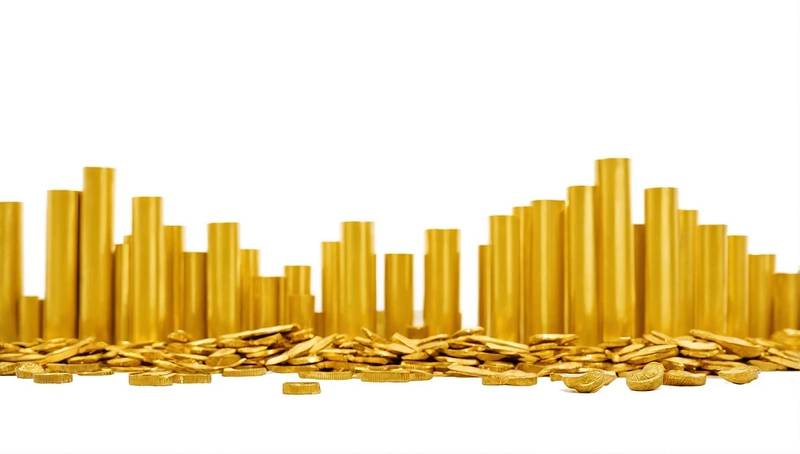 Gold prices rise on dollar weakness and US downgrade