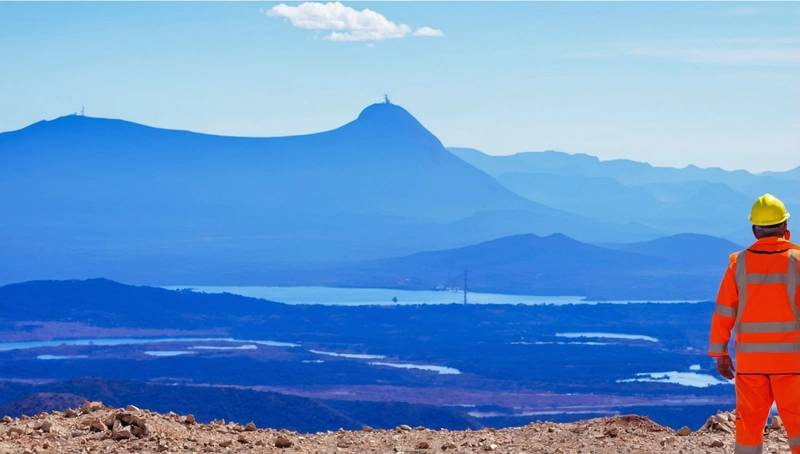Rio Tinto searches widely for new CEO in contrast to BHP's strong bench