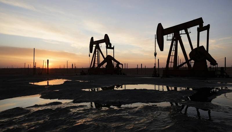Oil plunges and stocks rise after Trump Middle East pause