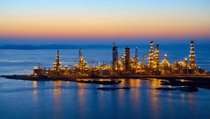 Analysts say that Chinese refiners are sweeping up Russian oil as Indian demand drops