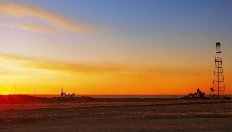 Oil prices fall as the market weighs US summer demand