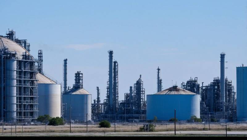 Sources say that TotalEnergies Texas refinery has begun a small unit overhaul.