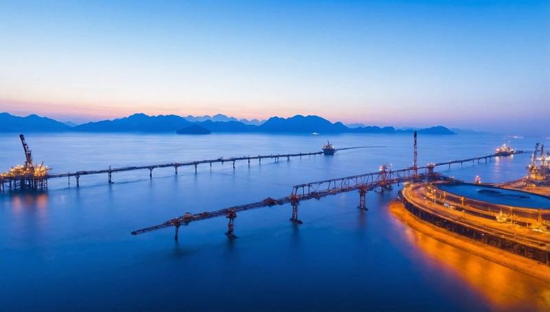 China continues to build crude oil stocks despite processing gains: Russell