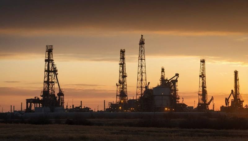 As US sanctions Russia's Rosneft and Lukoil, oil prices continue to rise