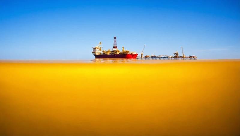 Oil drops for a second consecutive day, as concerns about oversupply dominate