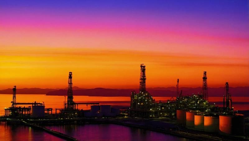 Oil Futures Return to Structure Signaling Tight Supply on Russia Sanctions