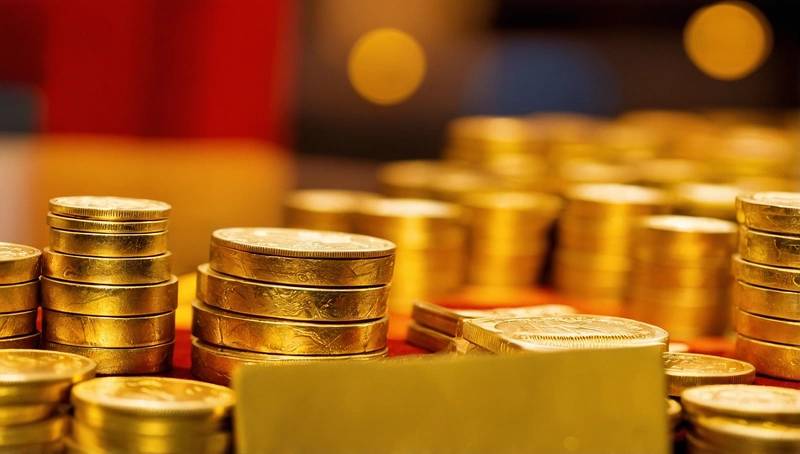 Gold prices hold steady as US Fed rate cuts bets are reinforced by data