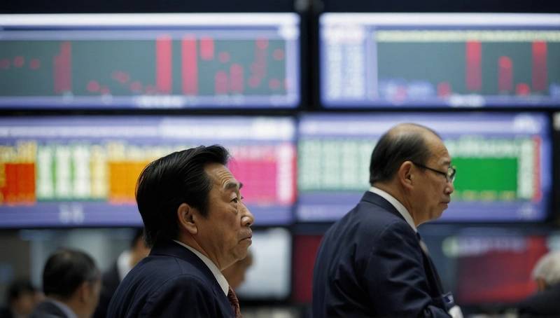 Bonds and world stocks are tumbling, but the yen is not helping.