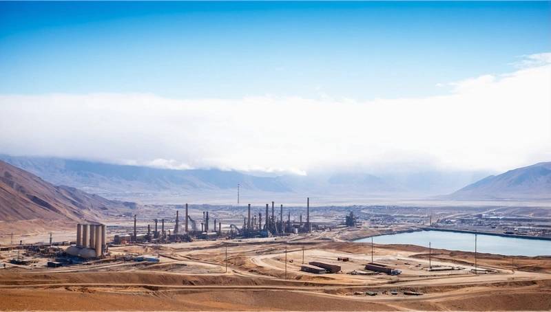 Sources: Antofagasta and China smelter have agreed to zero copper charges in 2026.