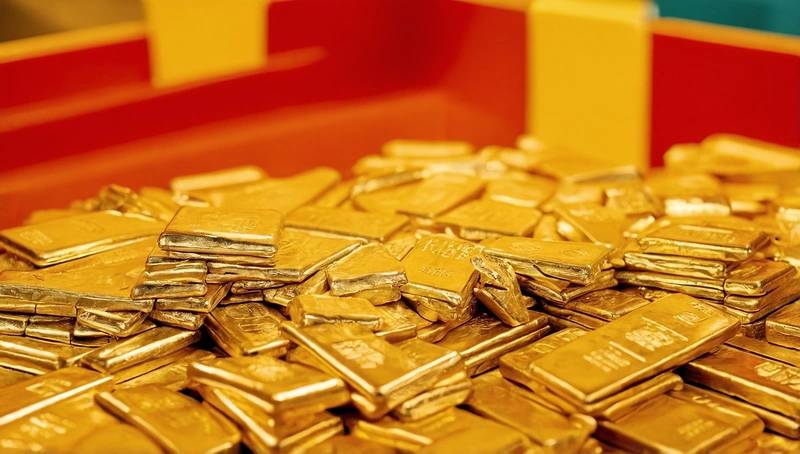 Gold reaches record-high of $5,000 on the safe-haven rush