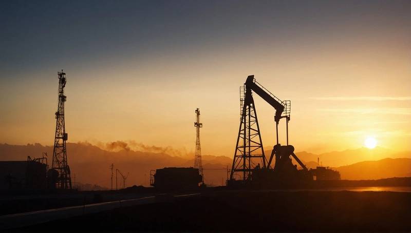 Oil prices rise on worries about disruptions of supply in Venezuela and Iran