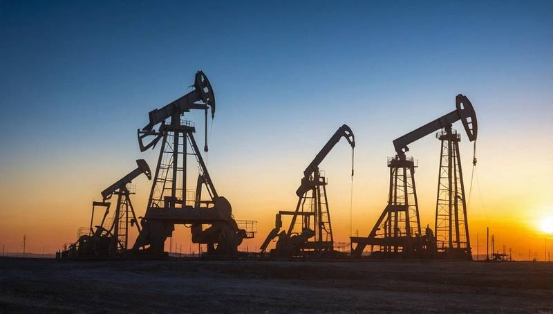 Oil prices will hover around $60 per barrel as geopolitical risk outweighs oversupply