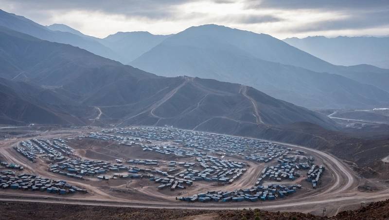 Striking workers block access to Chilean Escondida and Zaldivar Copper Mines