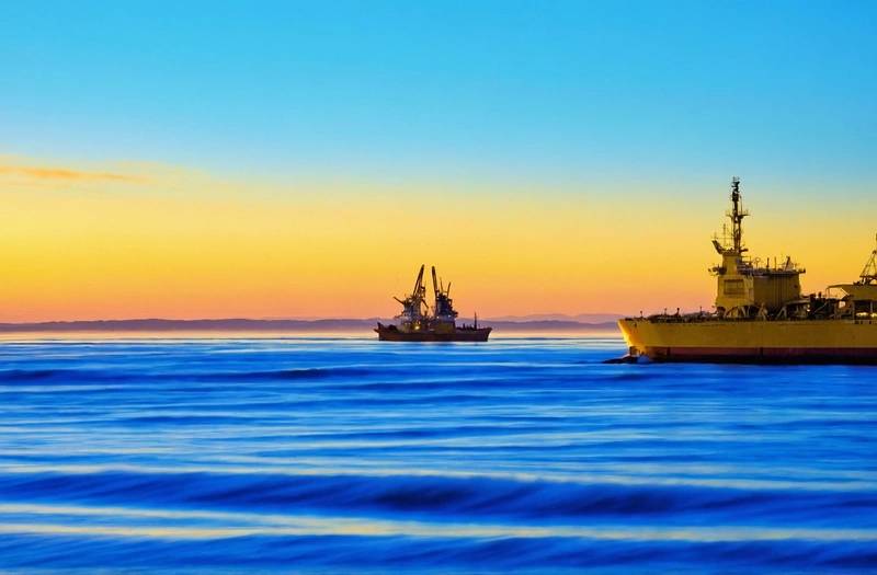 Gold prices rise on the back of a weaker dollar but Fed rate cuts dimmed hopes limit gold's rise