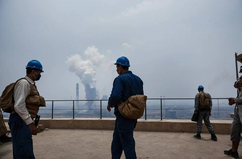 Oil gains, stocks fall as Mideast ceasefire prospects dominate