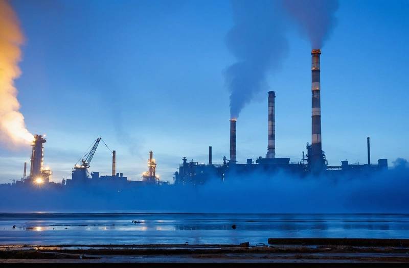 Sources say that the sale of Jindal Steel to Thyssenkrupp has been stalled over pension and energy costs.