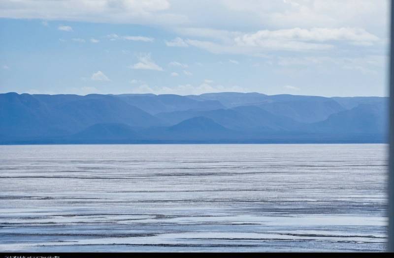 Aluminium falls on a stronger dollar but records biggest weekly gain of a month